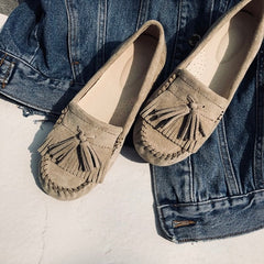 Indiaanse mocassins in suède met kwastjes, Beige
