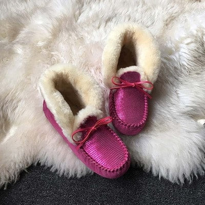 Gevoerde suède wintermocassins in Indiaanse stijl
