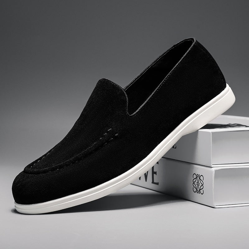 Instap loafer heren met witte zool in zwart, detail van de afwerking