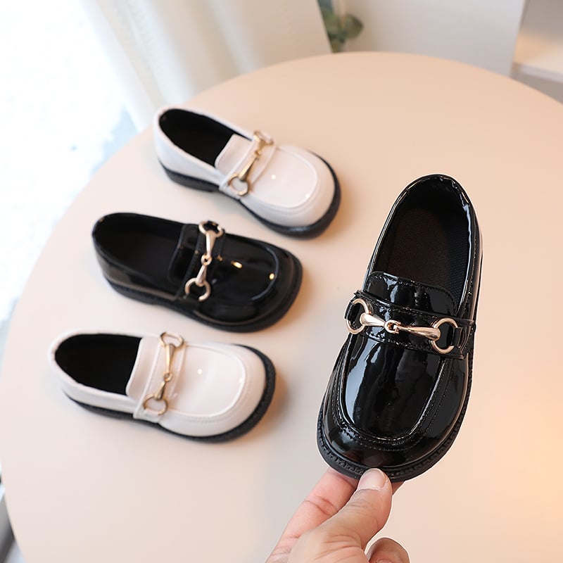 Platte leren mocassins voor jongens Afbeelding