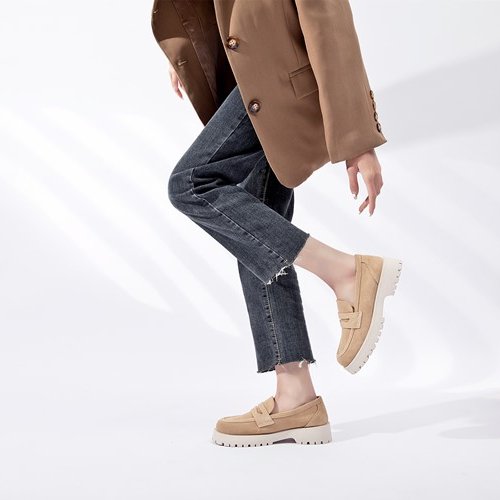 Klassieke loafers in echt suède met dikke zool