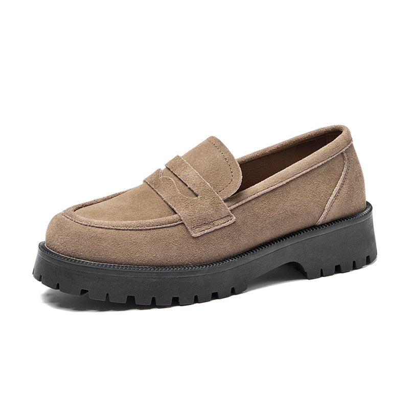 Klassieke loafers in echt suède met dikke zool