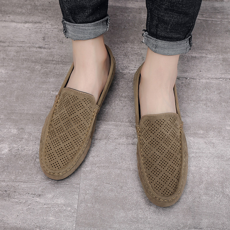 Synthetisch suède loafers in een origineel ontwerp voor heren met een houten onderkant