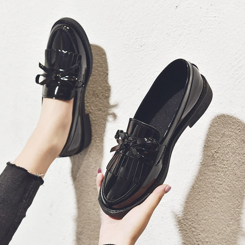 Gelakte loafers met franjes voor dames