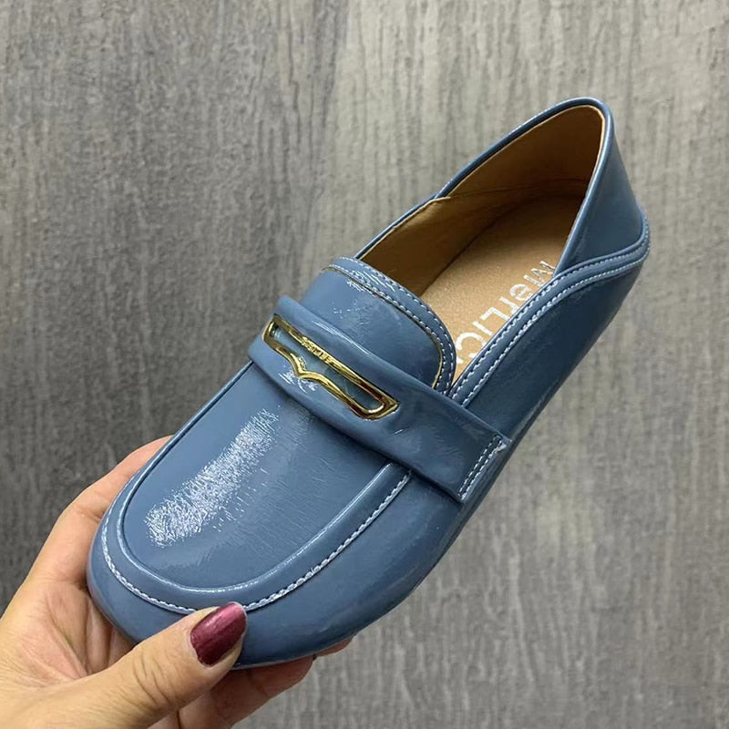 Damesloafers met ronde neus in lakleer