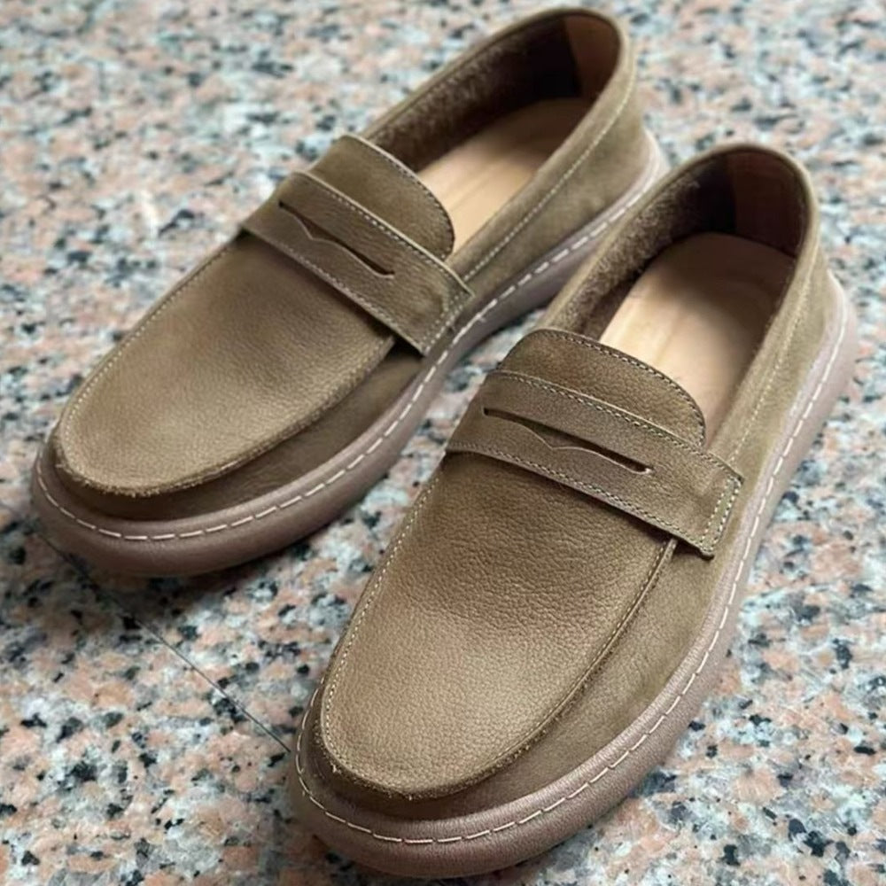 Heren mocassins met lus gedragen met chino