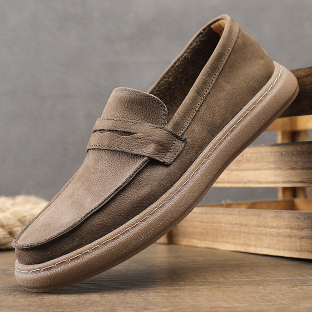 Bruine mocassin met dikke zool, achterkant