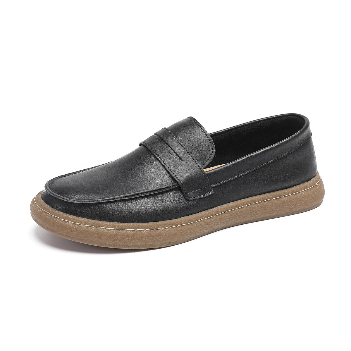 Zwarte heren mocassin met lus en dikke zool, zijaanzicht