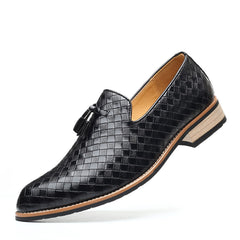 Loafers met kwastjes in gevlochten leereffect, Zwart