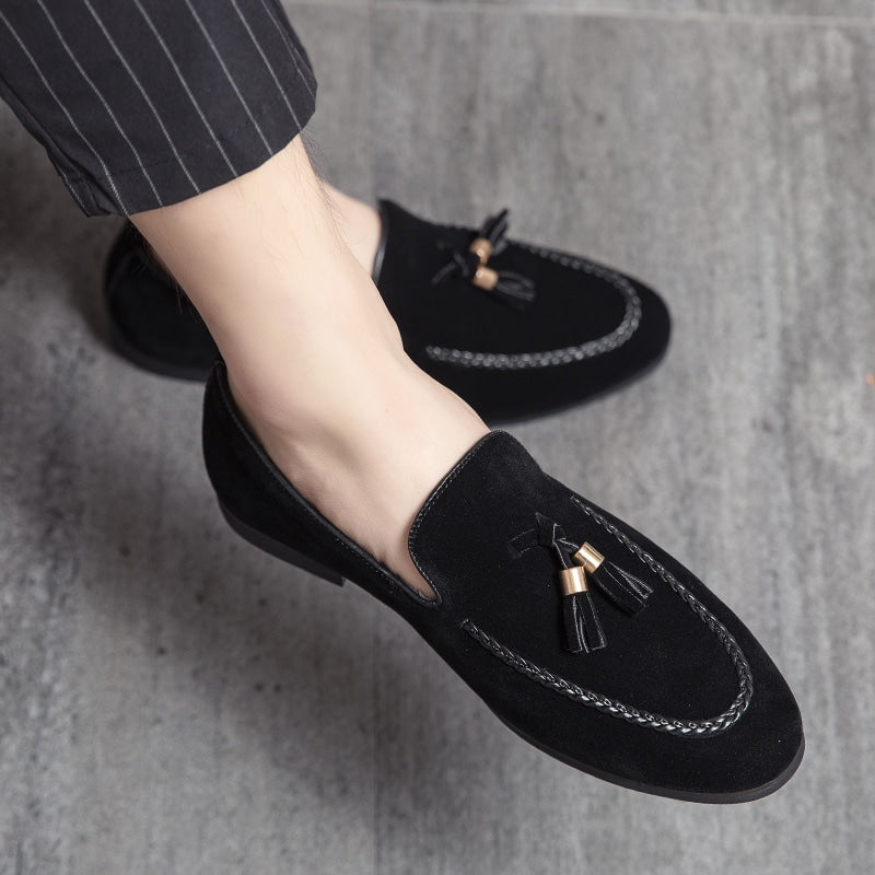 Suedelook loafers met kwastjes en kunstleren torsade