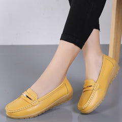 Mocassins met leereffect en metalen gesp voor dames, Geel