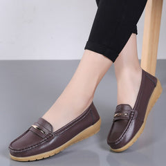 Mocassins met leereffect en metalen gesp voor dames, Bruin