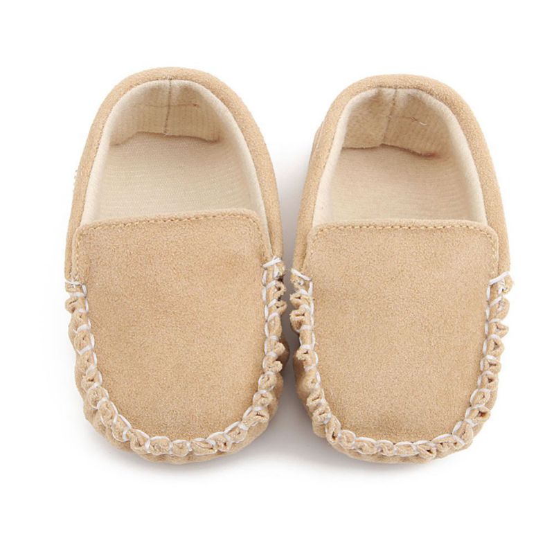 Suède loafers voor baby's
