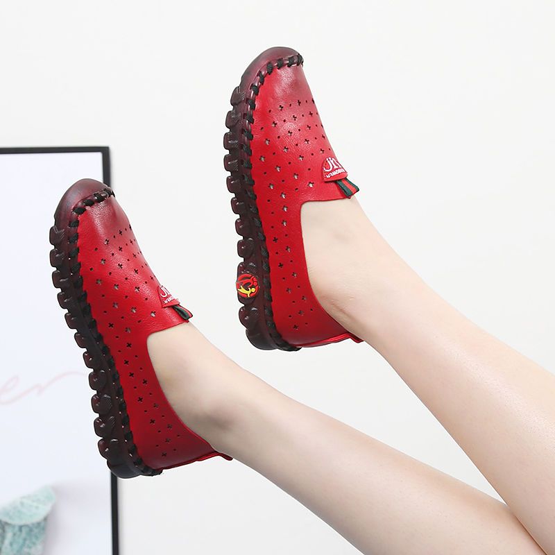 Geperforeerde orthopedische loafers in synthetisch leer voor dames