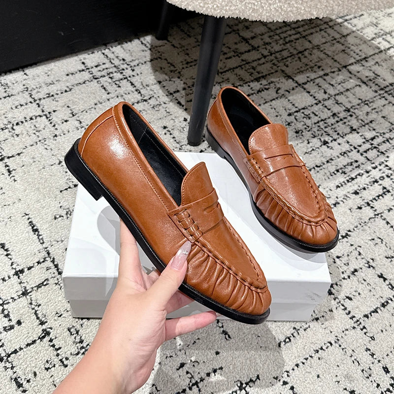 Penny loafer dames glad leer in zwart, gedragen look