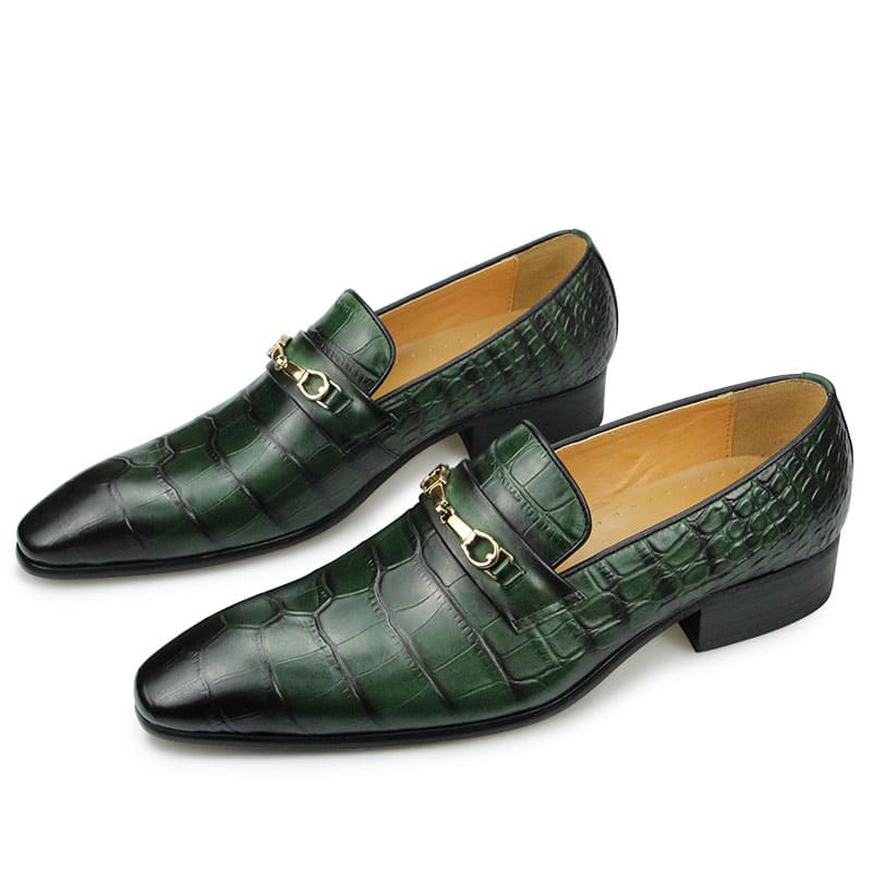 Groene puntige loafers in croco-effect leer