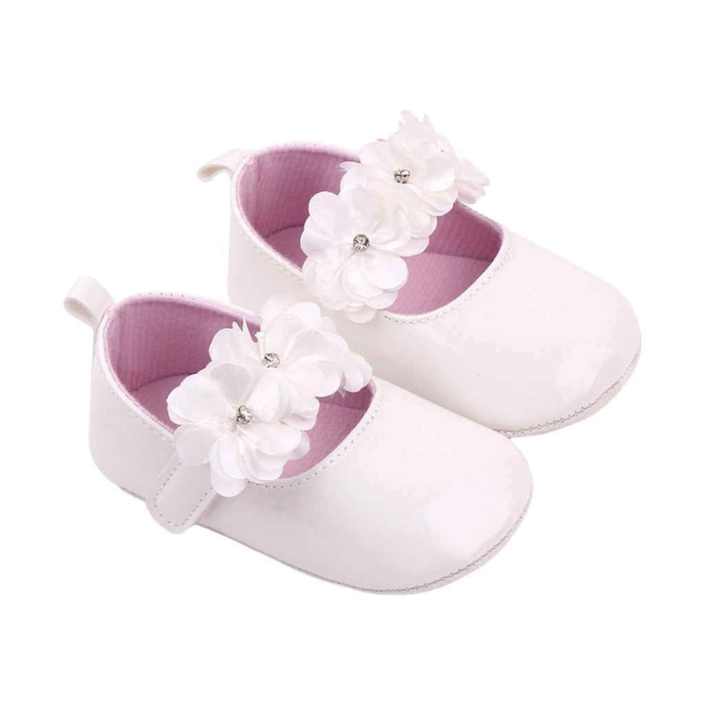 Schattige bloemen mocassins voor babymeisje