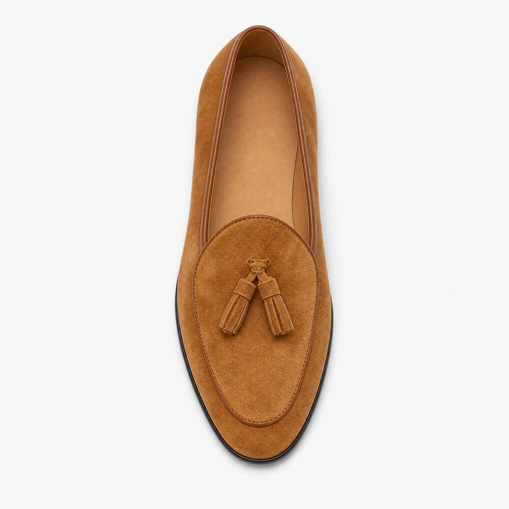 Suède heren loafers met kwastjes en slanke puntneus