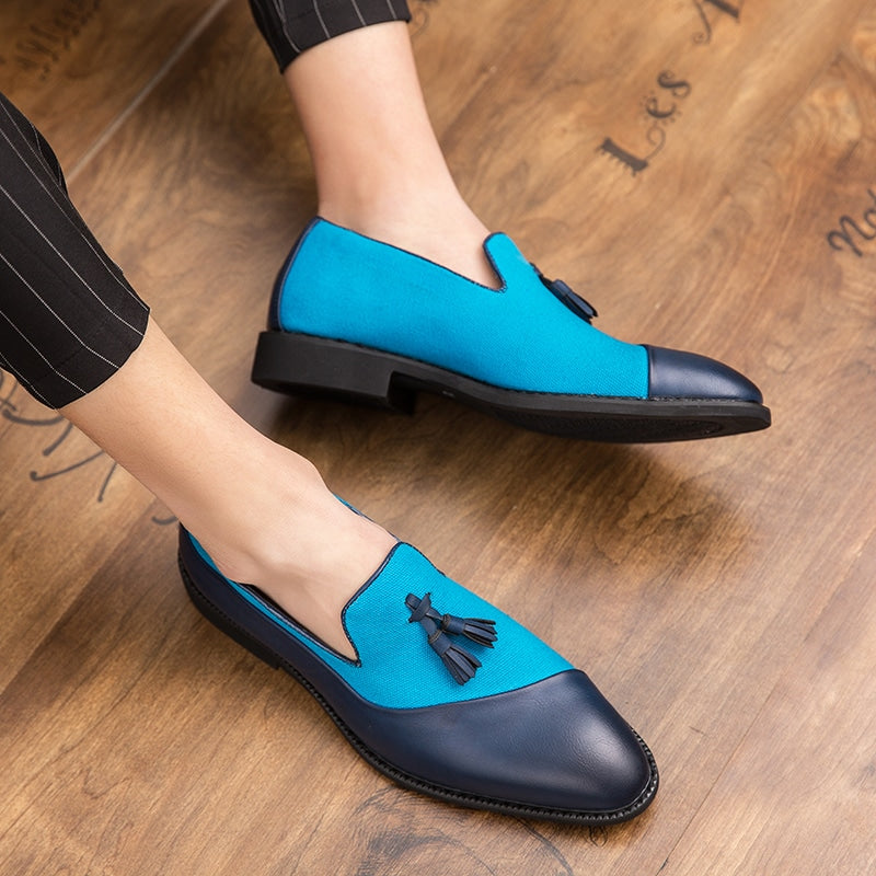 Tweekleurige kwastjesloafers met contrasterend effect