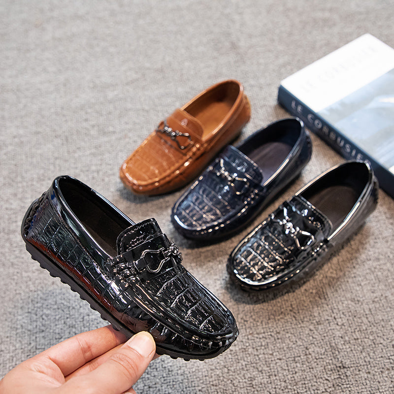 Veelzijdige lakleren mocassins voor jongens