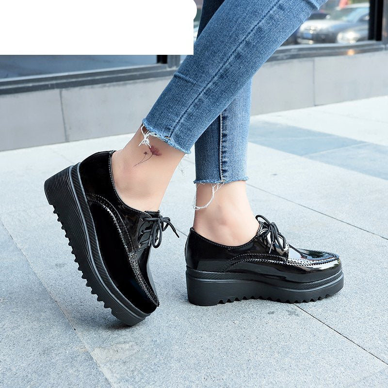 Loafer met veters en dikke zolen voor dames