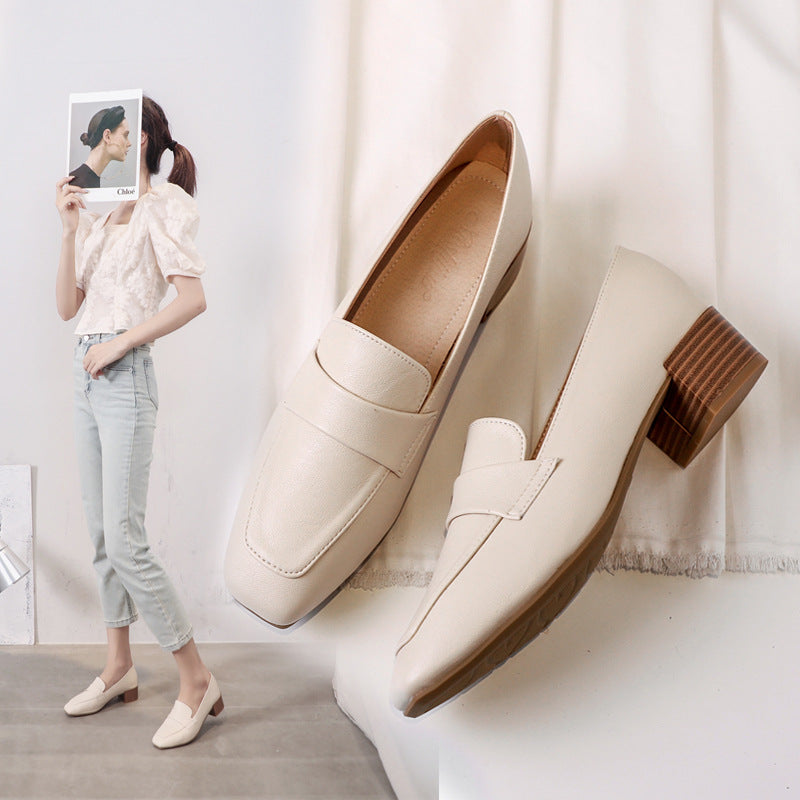 Klassieke dames loafers met lage blokhakken